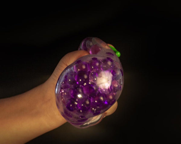 Squeeze Grapes - Three LiL Monkeys Three LiL Monkeys