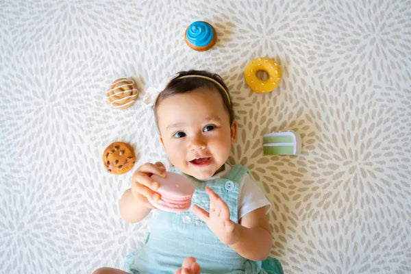 Tikiri Toys- Cookie-Natural Rubber Teether, Rattle & Pretend Play