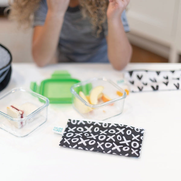 XOXO & Hearts Small Reusable Snack Bag, 2-Pack