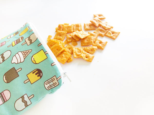 SNACK HAPPENS™ REUSABLE SNACK AND EVERYTHING BAG